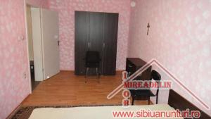 INCHIRIEM APARTAMENT LA CASA 2 camere,   ZONA STEFAN CEL MARE