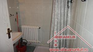INCHIRIEM APARTAMENT LA CASA 2 camere,   ZONA STEFAN CEL MARE