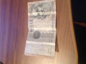 Bacnote italia  : - 500 000 1996
                        - 1000 1982
                        - 10 
