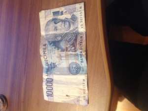 Bacnote italia  : - 500 000 1996
                        - 1000 1982
                        - 10 