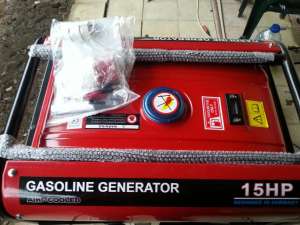 Vand generator de curent 3x220v,   1x380v,   12v 6.5 HP / 4.8 kW