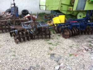 vand discuri purrtate cu 4 bateri cu 20-24-28 talere