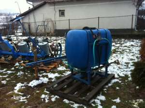 vand semanatoare de porumb mecanica cu fertilizare.