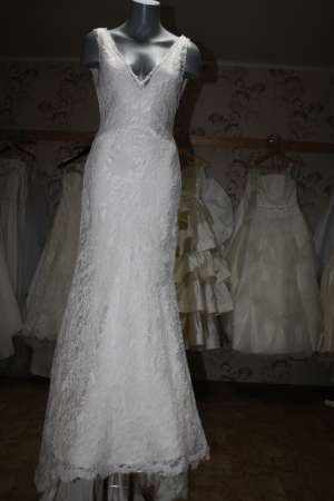 Inchiriez rochie mireasa din dantela mar 38 in Sibiu!
