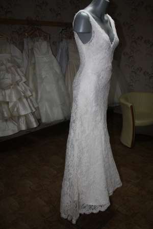 Inchiriez rochie mireasa din dantela mar 38 in Sibiu!