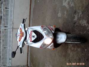 vand scuter marca piagio la pret 400 euro neg