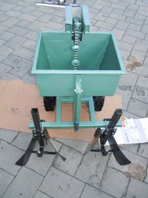 PLANTATOR CARTOFI PENTRU MOTOCULTOR