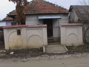 vanzare teren  si casa