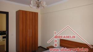 INCHIRIEZ APARTAMENT DE LUX,   3 CAMERE,   zona M. VITEAZU