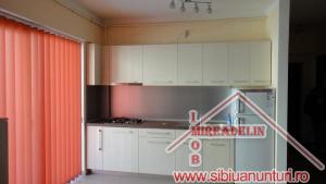 INCHIRIEZ APARTAMENT DE LUX,   3 CAMERE,   zona M. VITEAZU