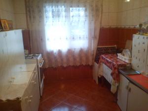 Vand apartament 3 camere decomandat,  Militari,  Iuli Maniu,   langa Cora