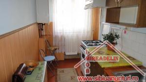 VINDEM APARTAMENT 2 CAMERE,   STR. ONCESTI