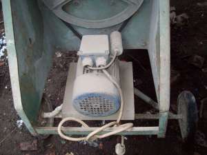 Vand betoniera si scela metalice..