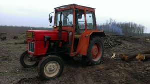 Vand sau schimb tractor U440