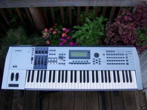 Vand Yamaha Motif ES6