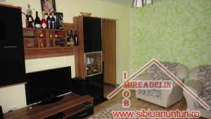 VINDEM APARTAMENT 3 CAMERE,  ZONA MIHAI VITEAZU