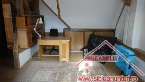 INCHIRIEM APARTAMENT 3 CAMERE,   LA CASA,   zona CENTRALA