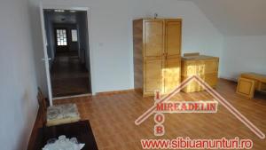 INCHIRIEM APARTAMENT,   3 CAMERE,   LA CASA,   zona C. POPLACII