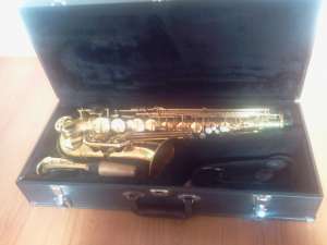 Vand saxofon alto Jupiter