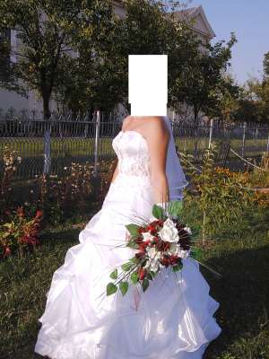 Vand rochie de mireasa