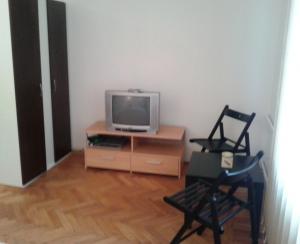 CAZARE BUCURESTI ULTRACENTRAL 20 EURO/ZI