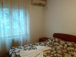 CAZARE BUCURESTI ULTRACENTRAL 20 EURO/ZI