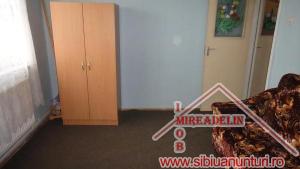 INCHIRIEZ APARTAMENT 2 CAMERE ZONA RAHOVEI