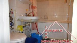INCHIRIEZ APARTAMENT 2 CAMERE ZONA RAHOVEI