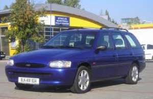 Dezmembrez Ford Escort