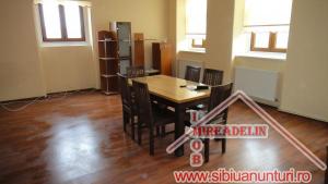 INCHIRIEM APARTAMENT LA CASA,  3 CAMERE,  ULTRACENTRAL