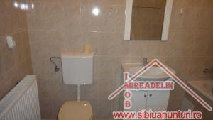 INCHIRIEM APARTAMENT LA CASA,  3 CAMERE,  ULTRACENTRAL