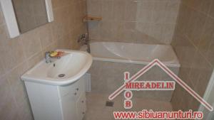 INCHIRIEM APARTAMENT LA CASA,  3 CAMERE,  ULTRACENTRAL