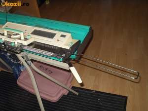 Vand masina de tricotat Brother KH-800