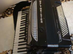 de vanzare acordeon weltmeister supita in stare foarte buna