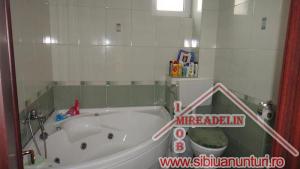 VAND CASA 3 camere,   P+E,   zona ULTRACENTRALA,   Str. TRIBUNEI