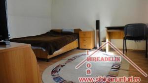 VAND CASA 3 camere,   P+E,   zona ULTRACENTRALA,   Str. TRIBUNEI