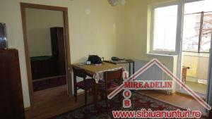 INCHIRIEZ APARTAMENT 2 CAMERE  zona Interex