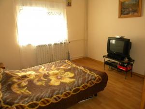Proprietar vand apartament 2 camere 2/4 Piata Centrala modificat in 3