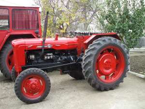 TRACTOR 55CV