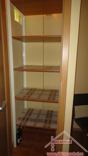 INCHIRIEZ APARTAMENT 2 CAMERE VASILE AARON