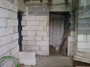 Vand casa la rosu in spate la CPL-MARGINENI