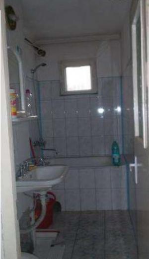 Apartament 2 camere,  zona Casa Armatei