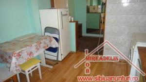 INCHIRIEZ APARTAMENT 2 CAMERE Zona Rahova