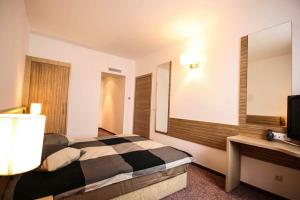Rin Hotel,  apt.nou complet mobilat de vanzare