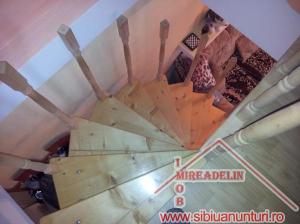 VAND APARTAMENT LA MANSARDA PE 2 NIVELE TEREZIAN