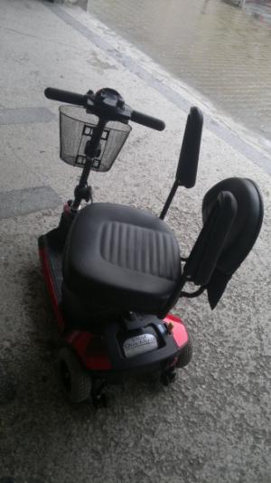 Scuter electric pe 3 rori