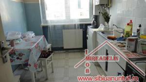 INCHIRIEZ APARTAMENT 3 camere,    zona ULTRACENTRALA,   VASILE MILEA