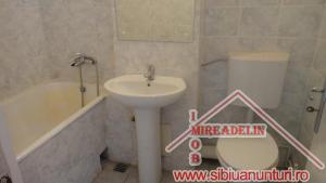 INCHIRIEZ APARTAMENT 2 camere semidecomandate