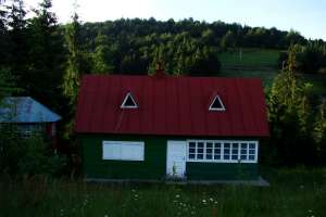 Inchiriez casa