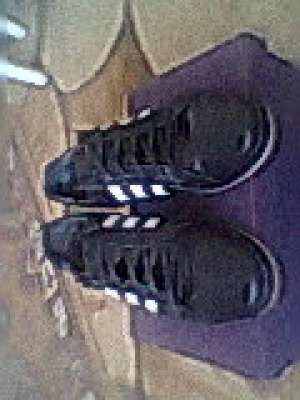 adidasi